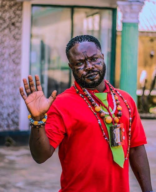 Good morning mutuals 🥰 and non mutuals 🤭
If the algorithm brings this to your TL this is me saying Good Morning. 
Another good day to be mutuals I follow back and engage too 🤭