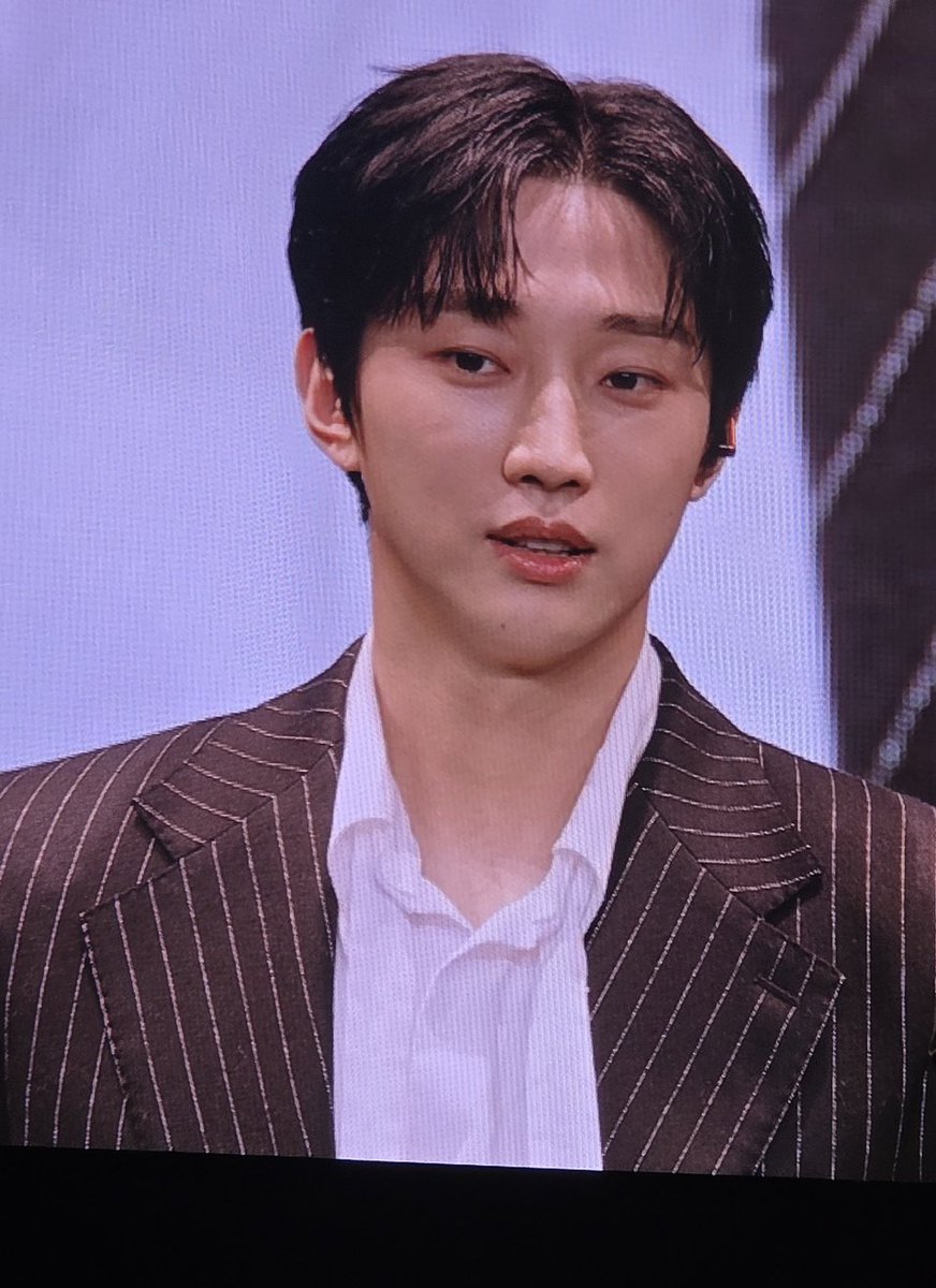 JY sky tweet media