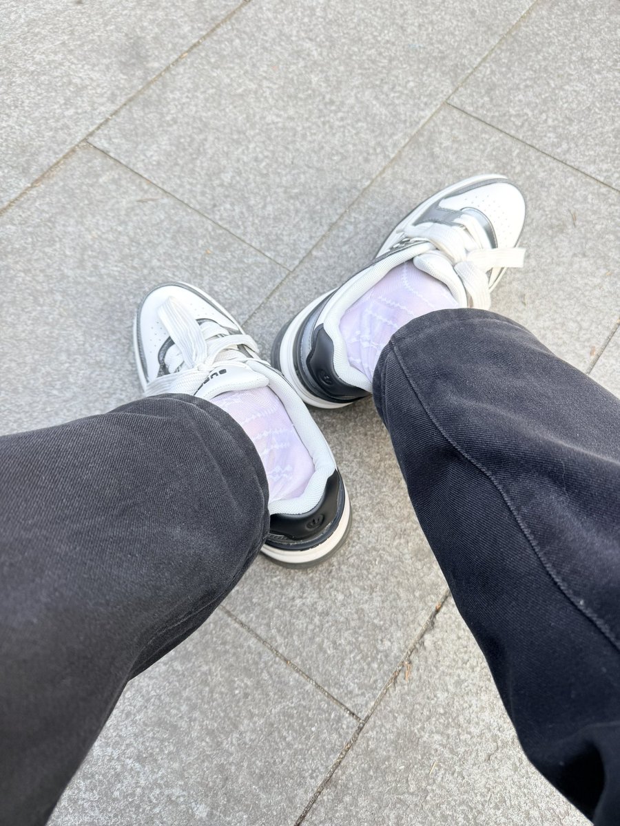 Hancock0601's tweet photo. 浅浅更一下，这天气一会热一会冷的 https://t.co/kKb9TsqIvQ