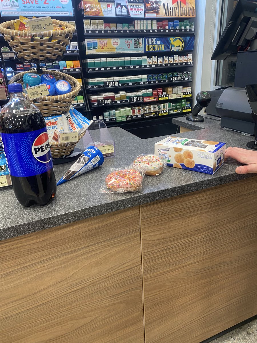Bella5B1's tweet photo. At Wawa at 2:00 about to watch movie yo 17 dollars and $.20 cents Im paying (oh no 😓) https://t.co/SdzND4FwAJ
