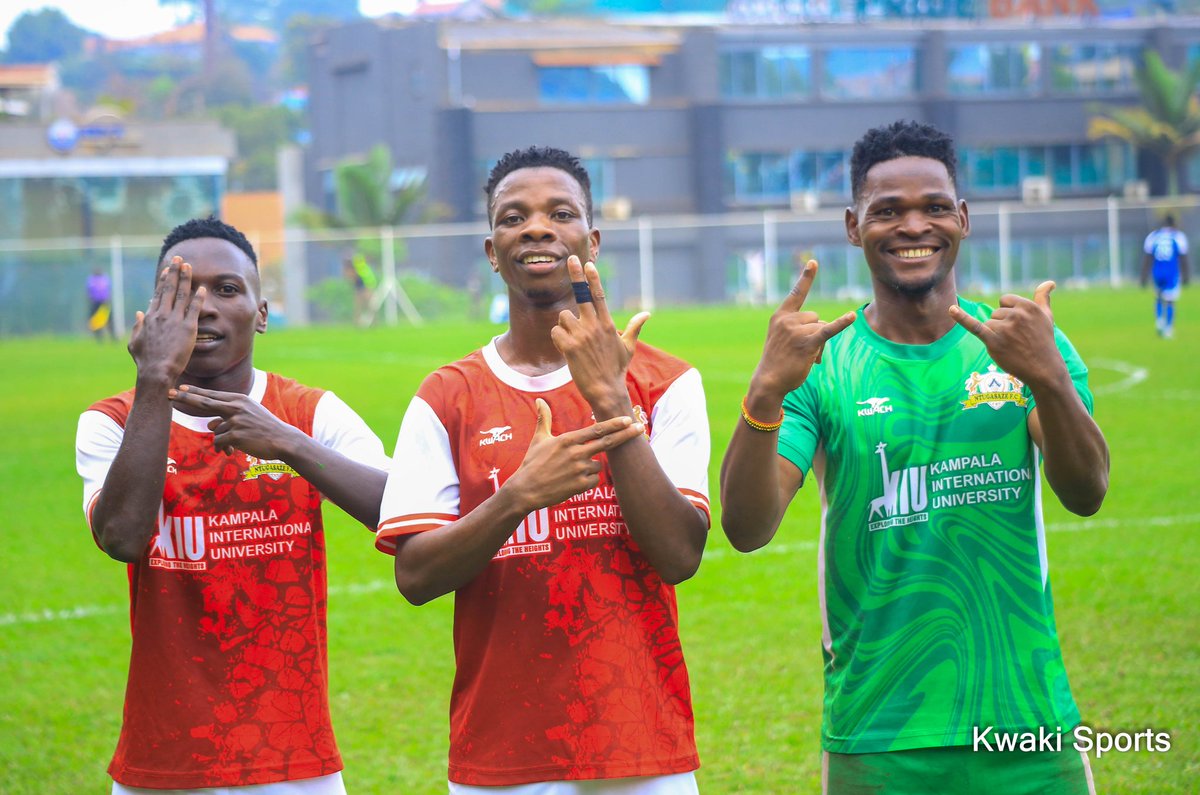 📸|| PHOTOS
⚽️|| MATCH-DAY 16
🏆|| FUFA BIG LEAGUE 
🏟️|| KIRA ROAD POLICE ARENA 
⏰||FULL-TIME!!!!!
⚽️|| <a href="/ntugasazef/">Ntugasaze FC</a> 4️⃣ - 1️⃣ <a href="/Nebbi_Central/">Nebbi Central FC</a>
#KwakiSports
#FBL | #NTUNBC
#FarmKing👑 | #PantherNews