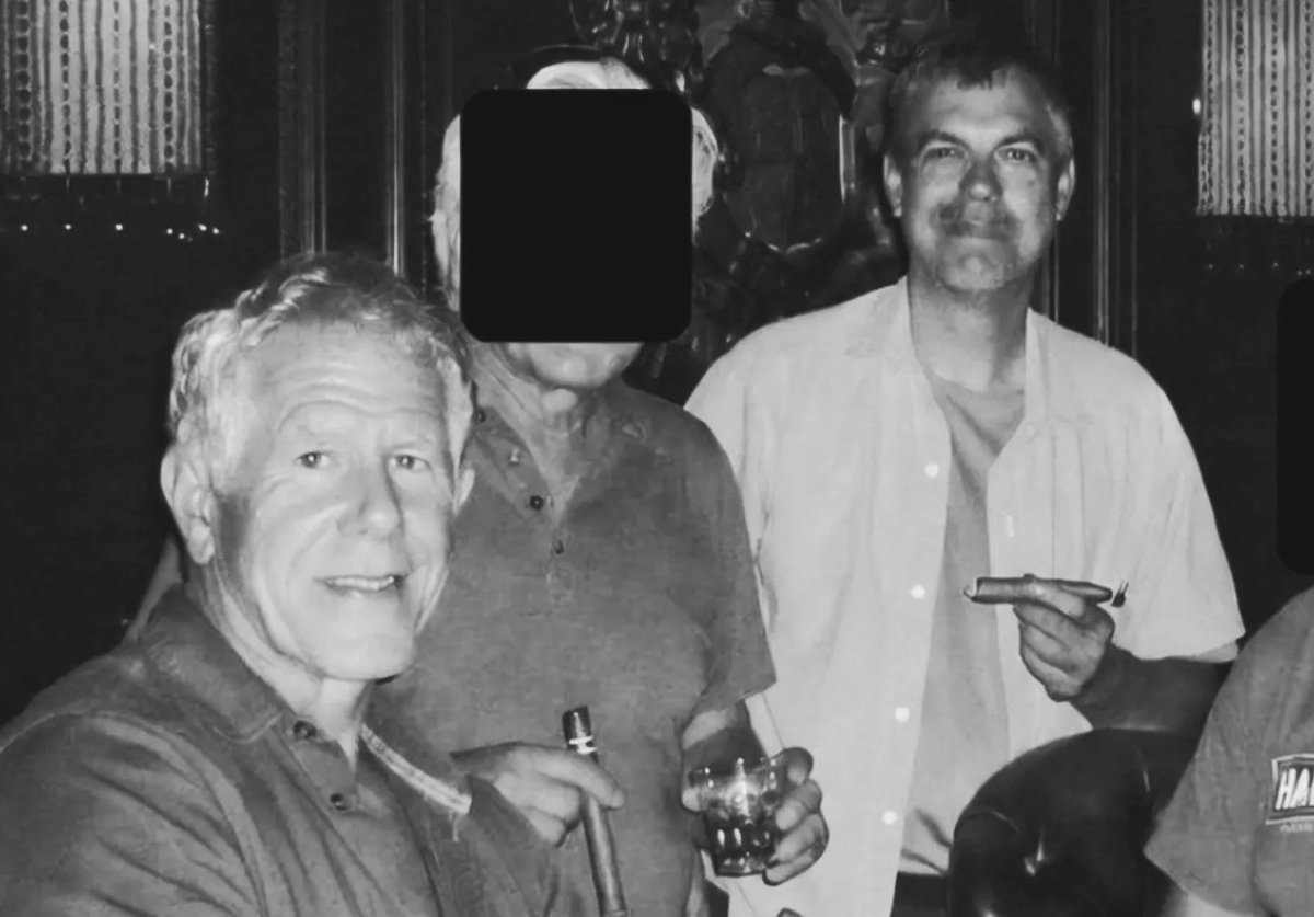 🇺🇲 Un colonel american conducea o rețea de prostituție la o bază NATO din România. Fete de doar 16 ani. Înregistrări audio. Tarife. Jurnale de chat găsite pe un computer al bazei. 🇷🇴România a investigat. A predat dosarul Americii. America nu a spus nimic. S-a pensionat ca