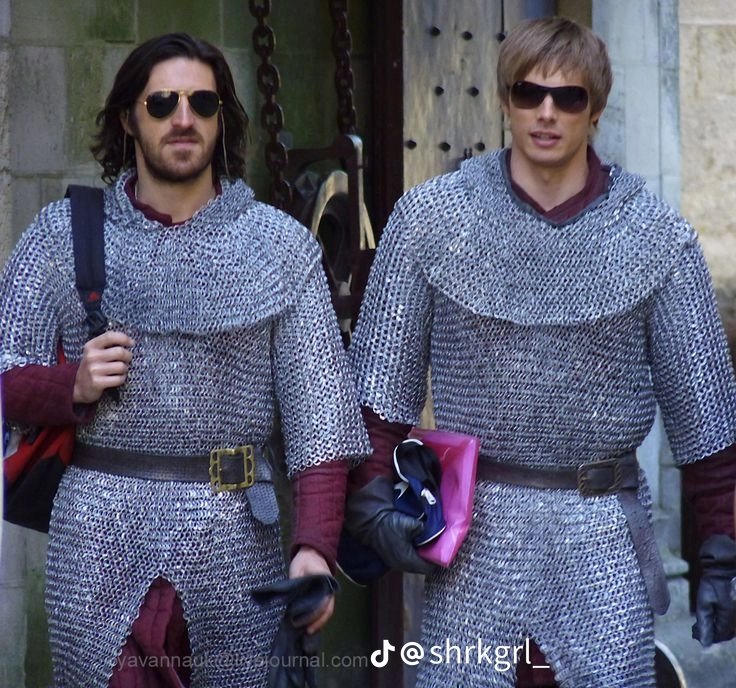 GM, Royals 🌹 
Happy new week.

I'm stepping into the week with maximum steeze, aura and composure. 

May the week bring good wins, big and small.