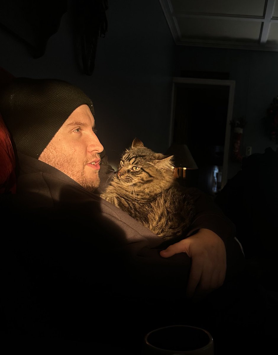 lorenshtarkey's tweet photo. me and the loves of my life https://t.co/1jk7A7z8us