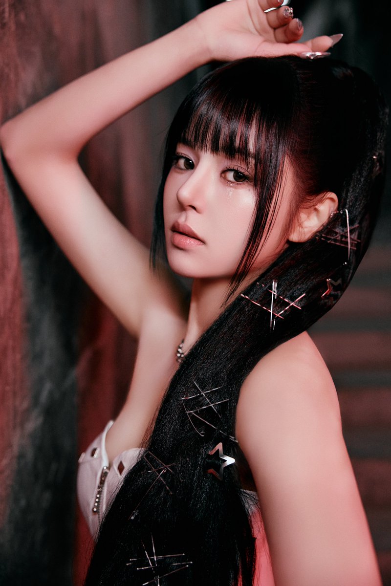 EVERGLOW 4th Mini Album 【CODE】

Concept Photo #3
'E:U'

🗝️ 2026.03.03 18:00 (KST)

#EVERGLOW #에버글로우
#CODE #EVERGLOW_CODE