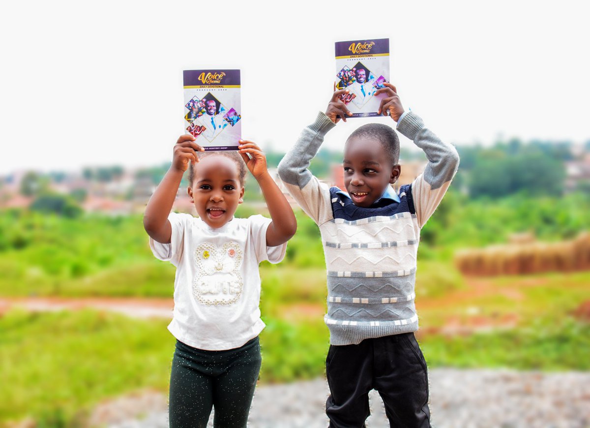 ZoeKingdommi's tweet photo. Life gets busy — lectures, deadlines, meetings, responsibilities… 🎓💼

In the middle of it all, are you consistently reading this month’s VOR? 📖✨

Share one key lesson below 👇

#VORDistribution
#KyambogoUniversity 
#Mar1-27th
#Sponsor copies @5000ugx https://t.co/2YO4Fzmc45