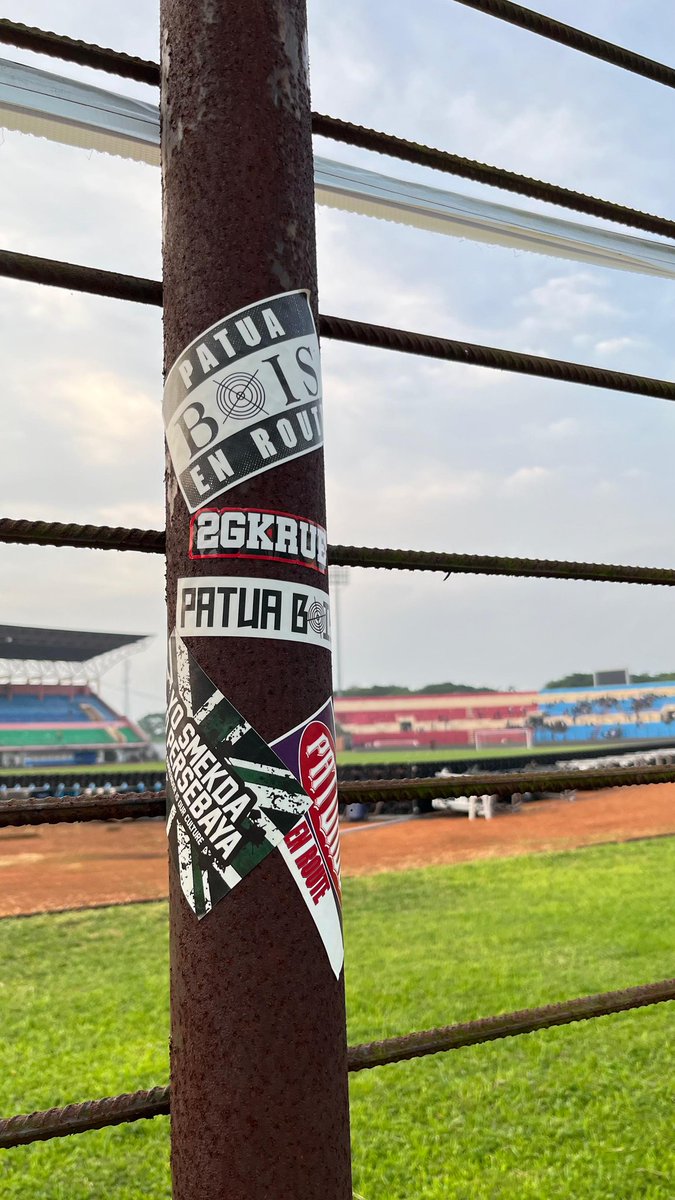 Archive. 
"KUNJUNGAN INDUSTRI JOGJ(A)"

Gawe Persebaya Ojok Mikir Pindo! 
Tituuttttt💥💣

#patuabois
#smekdaliar 
#yosmekdayopersebaya