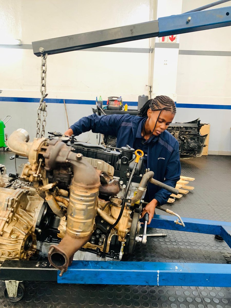 _ArriveAlive's tweet image. 21-Year-Old Female. 800 Vehicles Serviced. 100% Success. Zero Returns

arrr.co.za/wGika

#ArriveAlive #VehicleMaintenance @HyundaiSA @dealerfloor