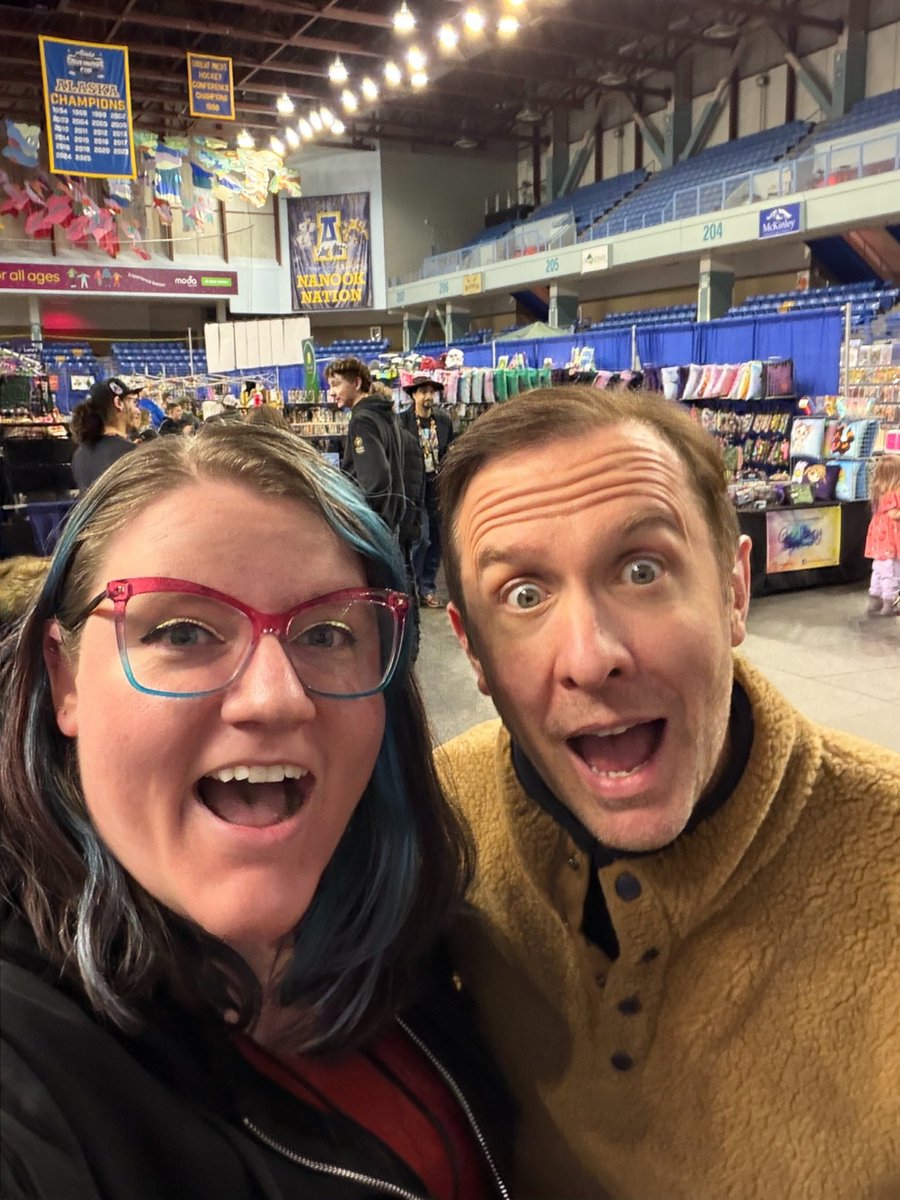 Tri-Sarah-Tops tweet media