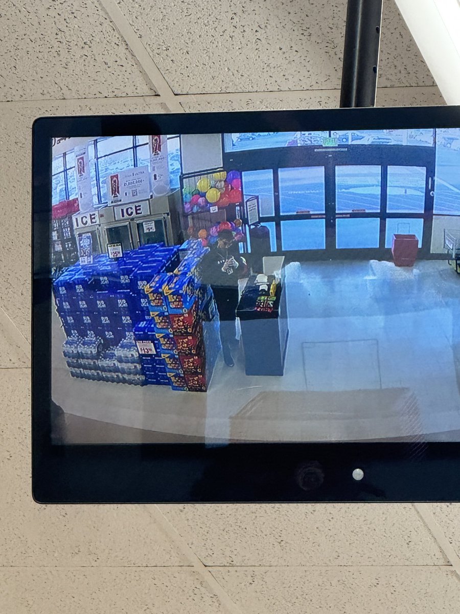 #slimjim #fattysmokedmeatsticks #polarseltzer #statersampling #socialsampling 

@fattysmokedmeatstick @slimjim @polarseltzer <a href="/staterbros/">Khoi Nguyen</a> <a href="/SocialSampling/">Social Sampling</a>