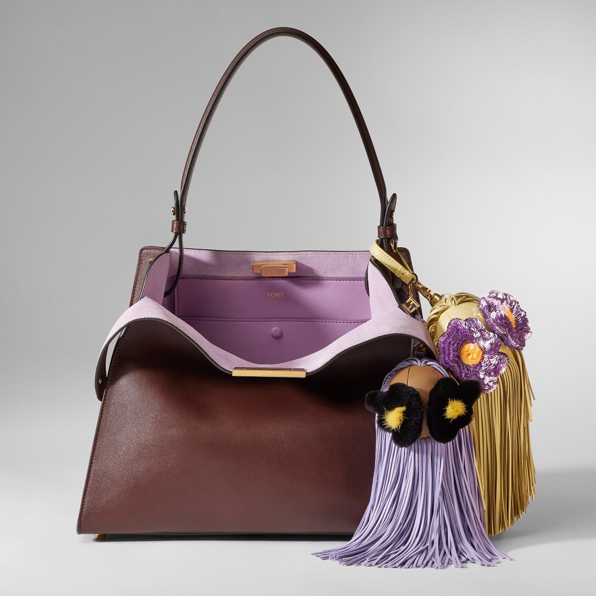 フェンディ のホワイトデイギフト。 大切な方へのギフトはもちろん、ご