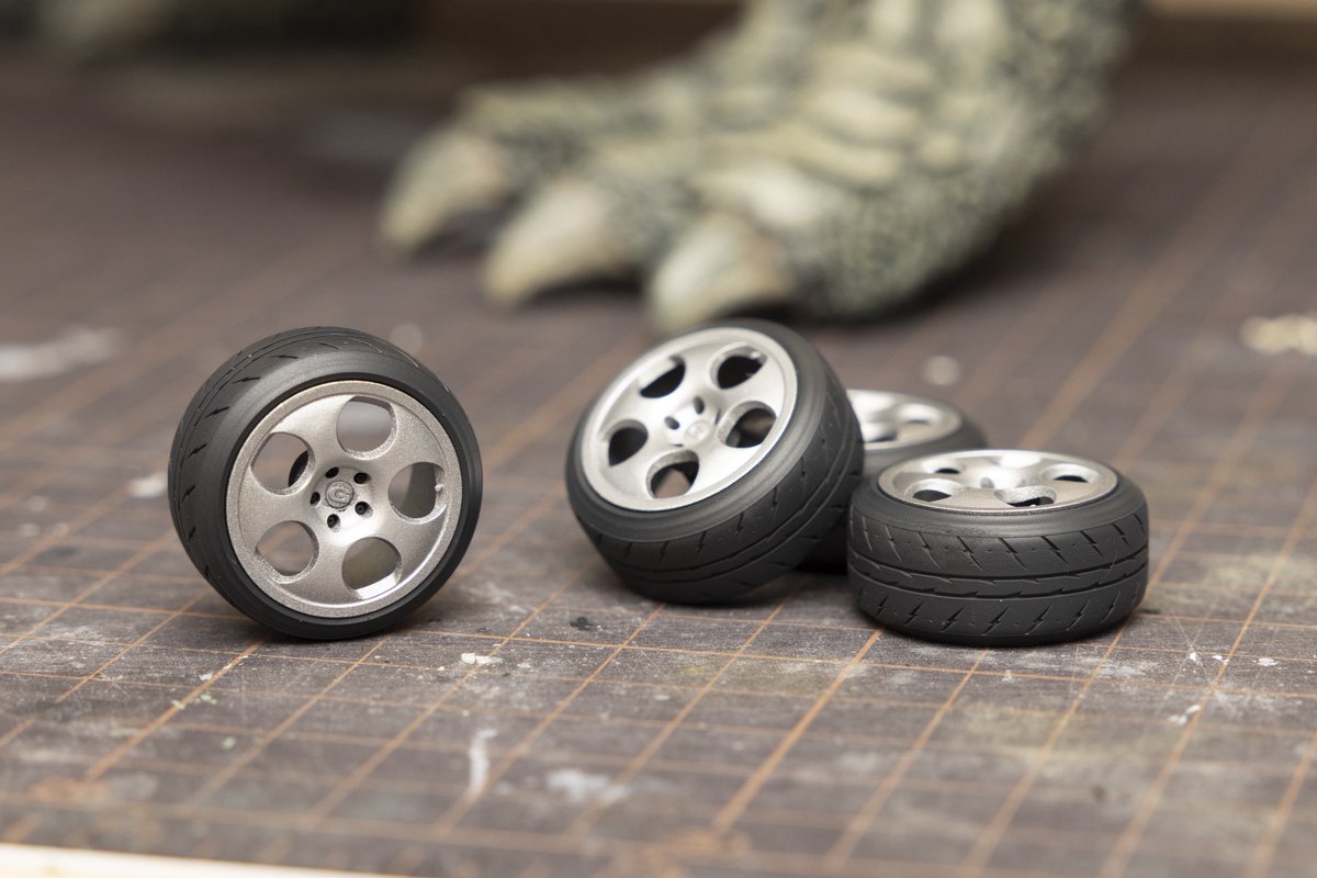 アウトストラーダ ジェノバフィネストラ風 1/24ホイール 極東クラフト