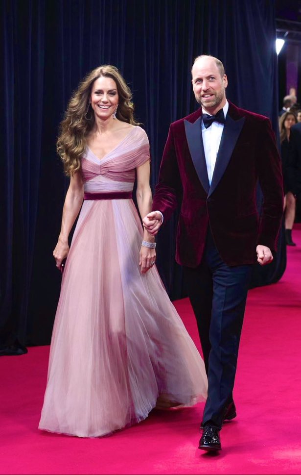 Favorite photos of the evening. The future King &amp; Queen.  Stunning 🤯