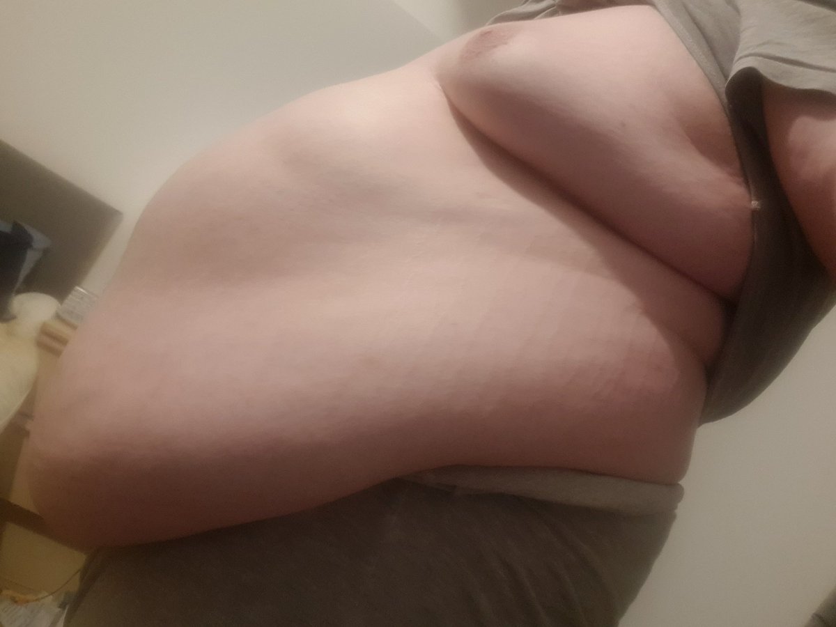 Obese Blubber Boy tweet media