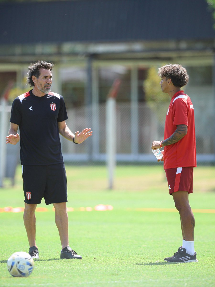 La vida es una fiesta que algún día termina..

Y fuiste tú mi baile inolvidable.