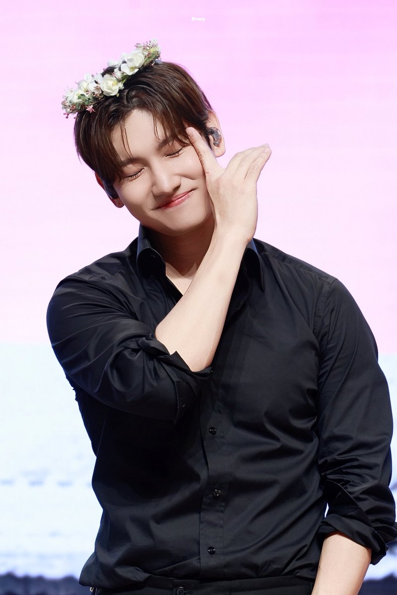 MydarlingStayG's tweet photo. 📸｜🌼
#チャンミン #CHANGMIN 
#최강창민 #심창민 
#東方神起 #TOHOSHINKI #TVXQ https://t.co/1wFNtzUD0g