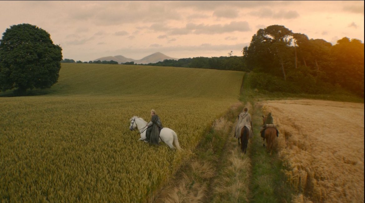 Thrones Updates tweet media