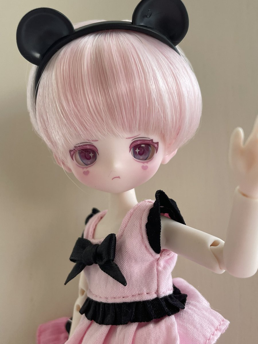 え〜〜 ヅラにしても可愛いなあ （浮くためカチューシャでおさえてます）