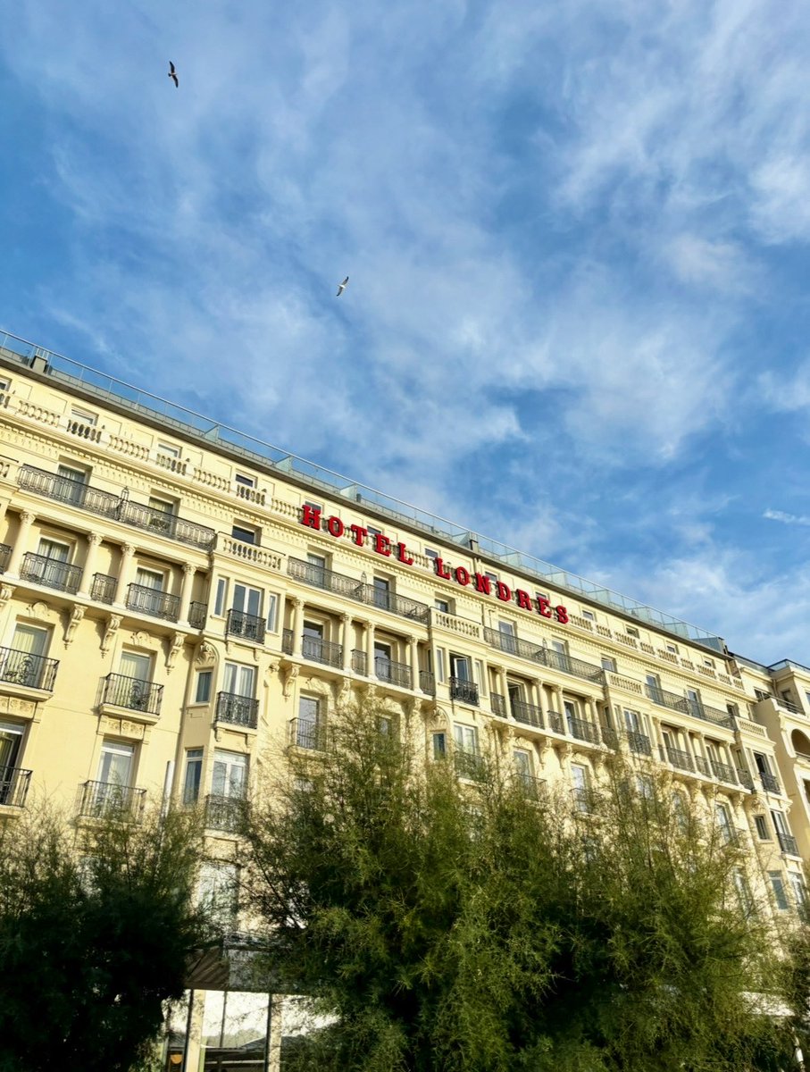 撮影裏話】 こちらは発売後から話題沸騰中の、色気ある菊池さんの