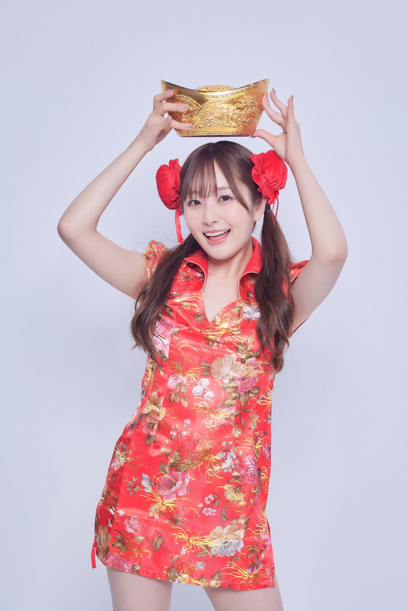 正式開工！祝大家馬年行大運、猛得像種馬！

#青空ひかり #青空光
#AozoraHikari
#foraver女優商演經紀
#青空教主穿旗袍真好看

Model ⁦<a href="/aozora_cmore/">青空ひかり</a>⁩