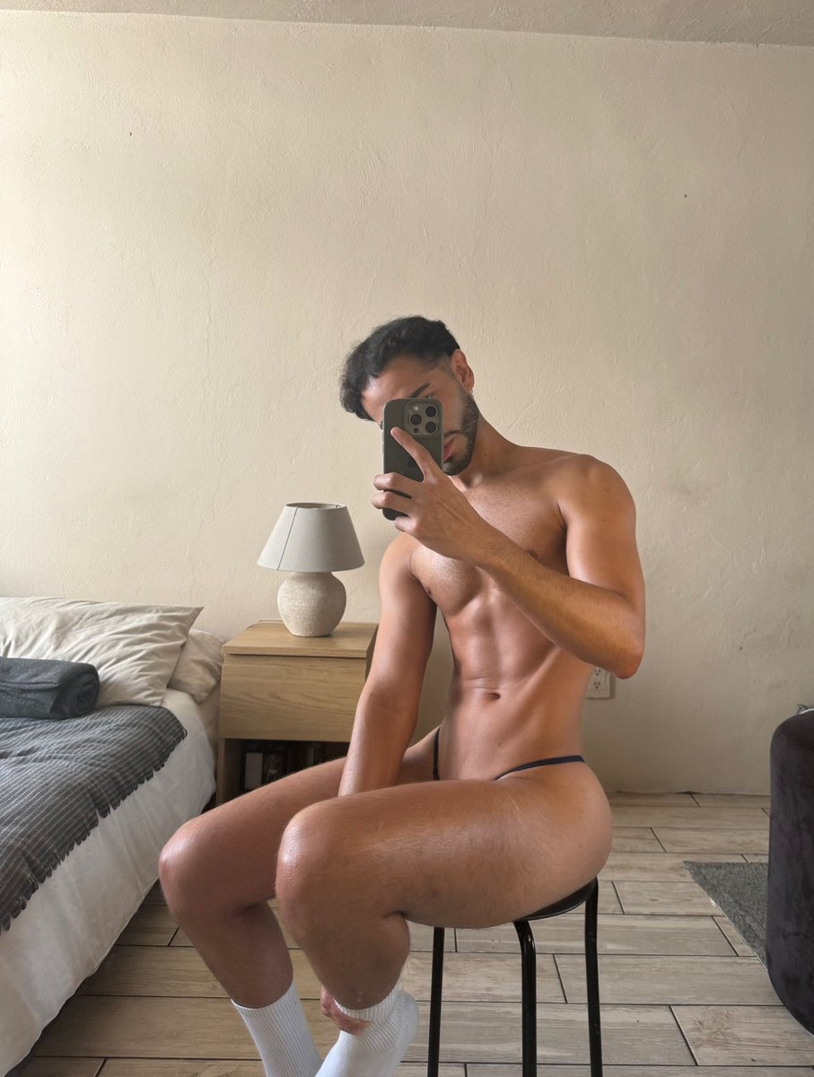 elliot tweet media