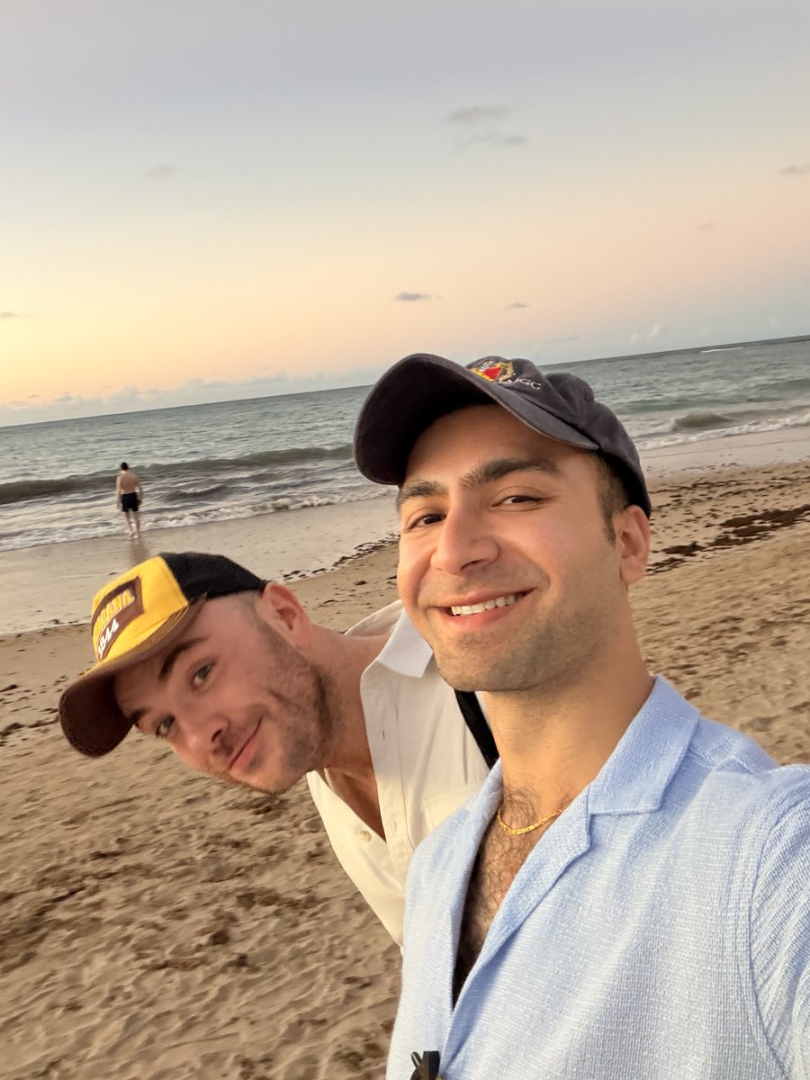 DanyalTahseen's tweet image. Puerto Rico, you were a dream✨ Presented 7 posters at #Physiatry26 and dove headfirst (somewhat literally!) into the rich culture and history of San Juan. Lucky to do this work, and luckier to not do it alone.
#TBI #SCI #MSK #MedEd #Academic #PMR🌴