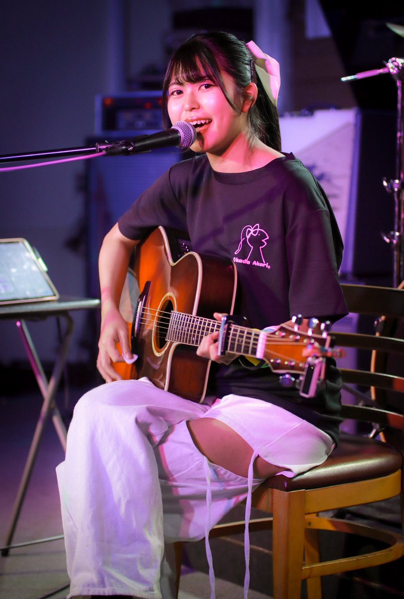 waiwaicasa's tweet photo. #岡田朱梨。
2026.02.18 #Aconight  #Dominant

しっとりとした楽曲からの明るく力強い内容だったステージ♪
みっちぇるさん生演奏による夜行バスは詩に込められた想いがじんわり伝わり
なるるさんとコラボのだだちゃんの大丈夫な歌。は一味違った温かさと楽しさ満載だった！

#シンガーソングライター https://t.co/5AAFc9eLjo
