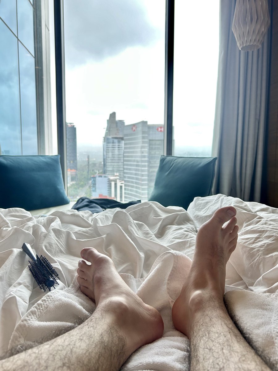 ticklish twink tweet media