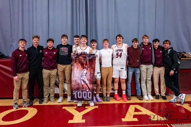 BryceDeegan5's tweet photo. Thank you to my teammates, coaches, and family for being the backbone🙏 
I couldn’t have done it without the people that pushed me every single day. Beyond blessed! 🔥#1000pointclub @WisBBYearbook @ColtonWilson23 @PrepHoops_WI @ZaleskiSports @WisBCA https://t.co/YTBHLx3mgL