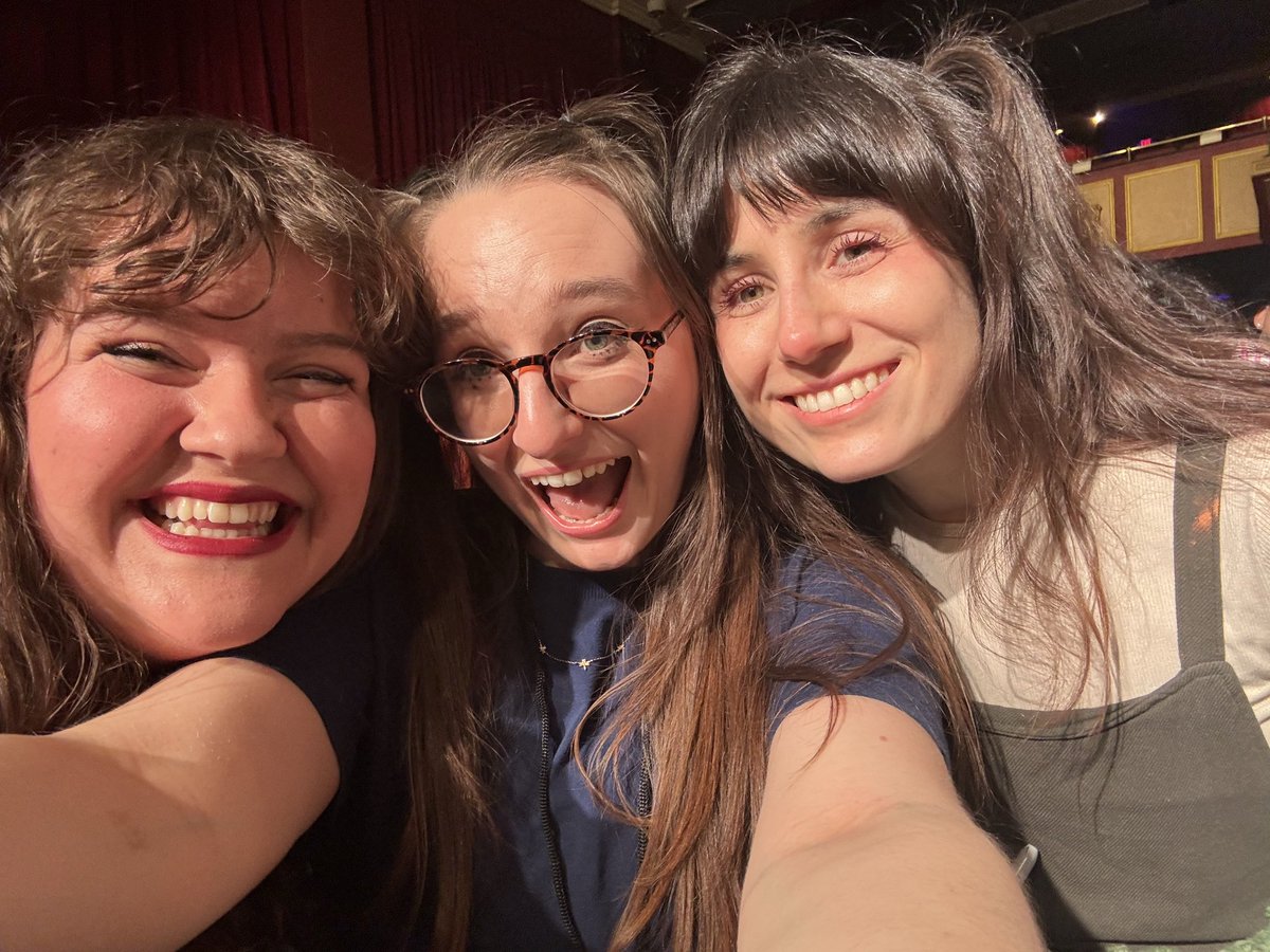 nerdycassidy's tweet photo. dodie concert was absolutely FABULOUS!!! I’m so grateful and I truly had the time of my life. Thank you thank you @doddleoddle 💕❤️🥰 https://t.co/DukKrW91Zw
