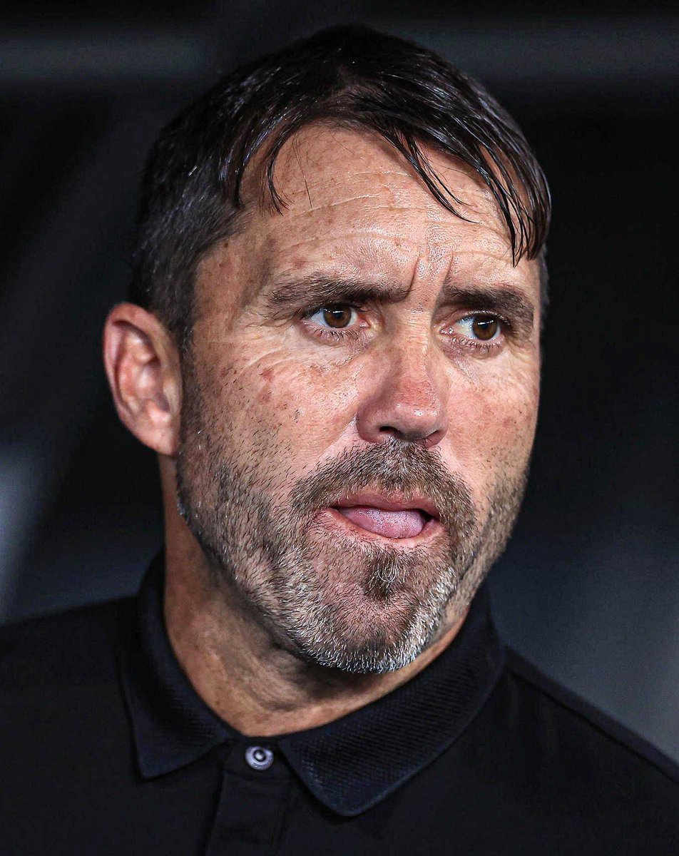 El 'Chacho' Coudet debe dirigir River. Tiene todo lo que se necesita hoy:

- Es LÍDER de vestuario.
- Sus equipos muestran CARÁCTER.
- Le gusta el FÚTBOL OFENSIVO.
- Es GANADOR (no cualquiera campeona con Racing).
- Tiene personalidad.
- Arma grupos.
- Es querido por la gente.