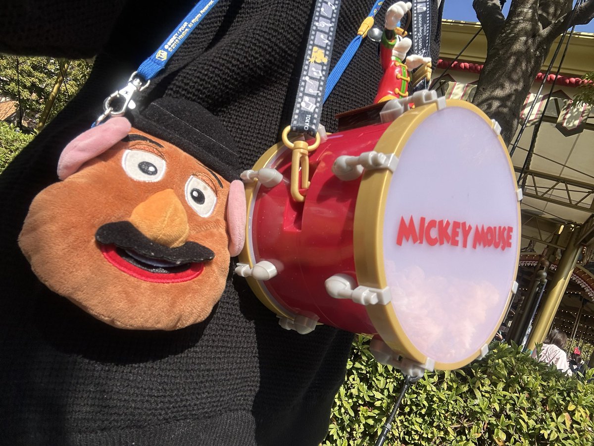 今日天気良いしそんなに混んでないしで最高なんだが…！！🐭🏰🎠