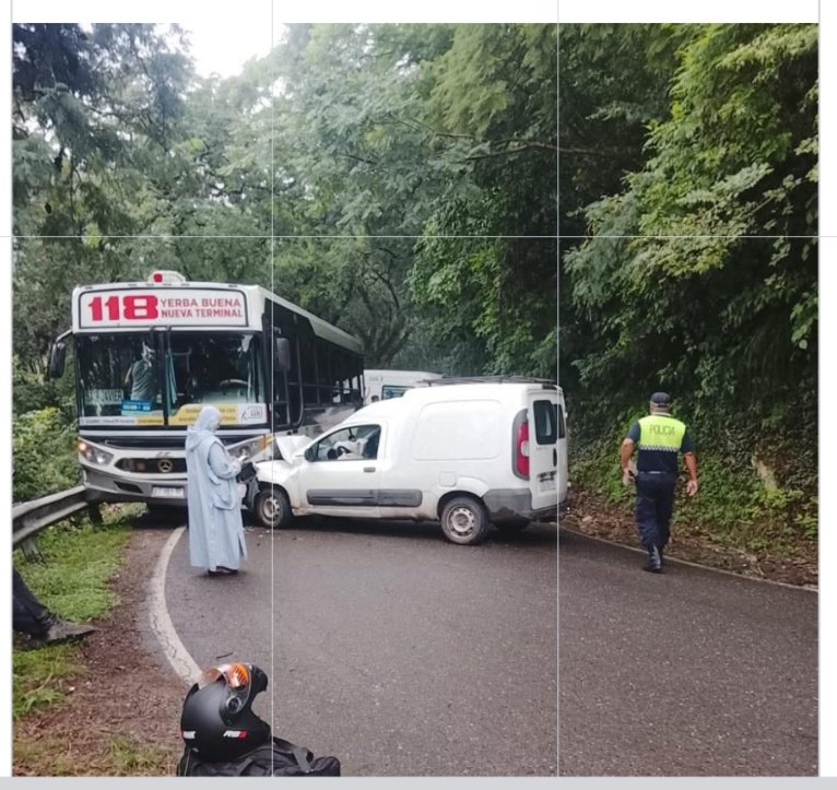 Una línea de colectivos acusa a una monja de manejar como una trastornada. La foto es cine

Tucumán, no lo entenderías.