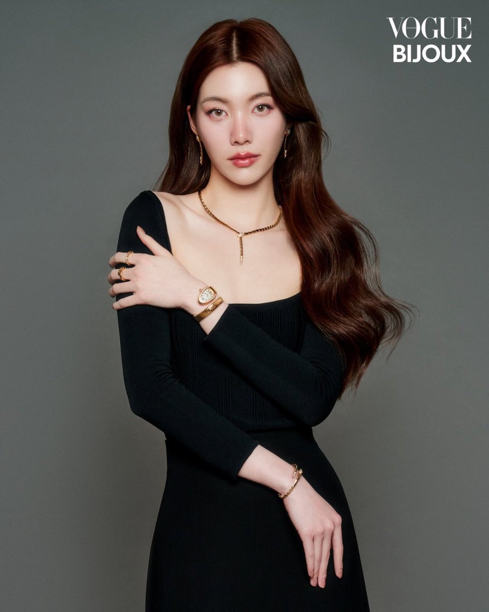 คนไทยที่ได้ตำแหน่งตอนนี้มีแค่4คนป่ะ

ลลิษา - Bvlgari Global Brand Ambassador
ภาคภูมิ - Friend of the House  Thailand
ดาวิกา -  Friend of the House Bvlgari South Asia Pacific
กรณ์นภัส - Friend of the House Thailand 

น้องออมเก่งมาก😭

WELCOME ORM TO BVLGARI #ORMFRIENDOFBVLGARI