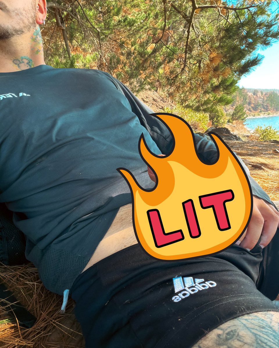 theareskillrock 👀 tweet media