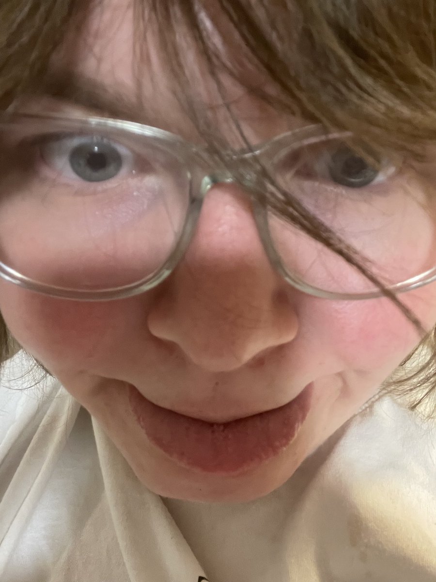 🦴 blossom 🦴 tweet media