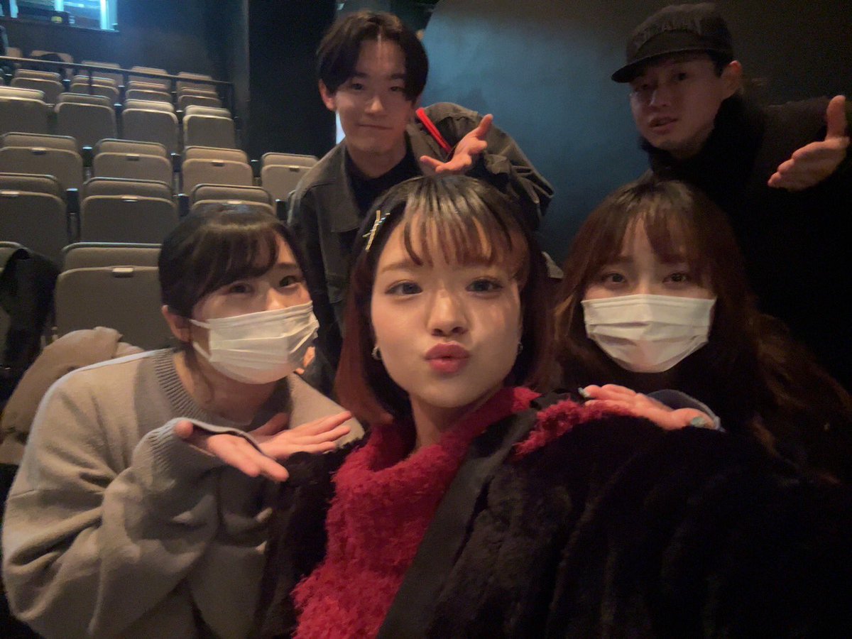 Hitaykika's tweet photo. 同期の原田さんが出演する「待合の寄合」を見に行ってきました〜😌
ホッコリと笑いありの素敵な舞台でした。
もーボロボロと涙が溢れてきました。
観劇の後はなんだか暖かい気持ちに😳

ももちゃん演じる茉莉花に「寂しかったんだよねー😭大丈夫、みんながいるよ」と抱きしめたくなりました🥹

#待寄 https://t.co/rcLEhuDjSH