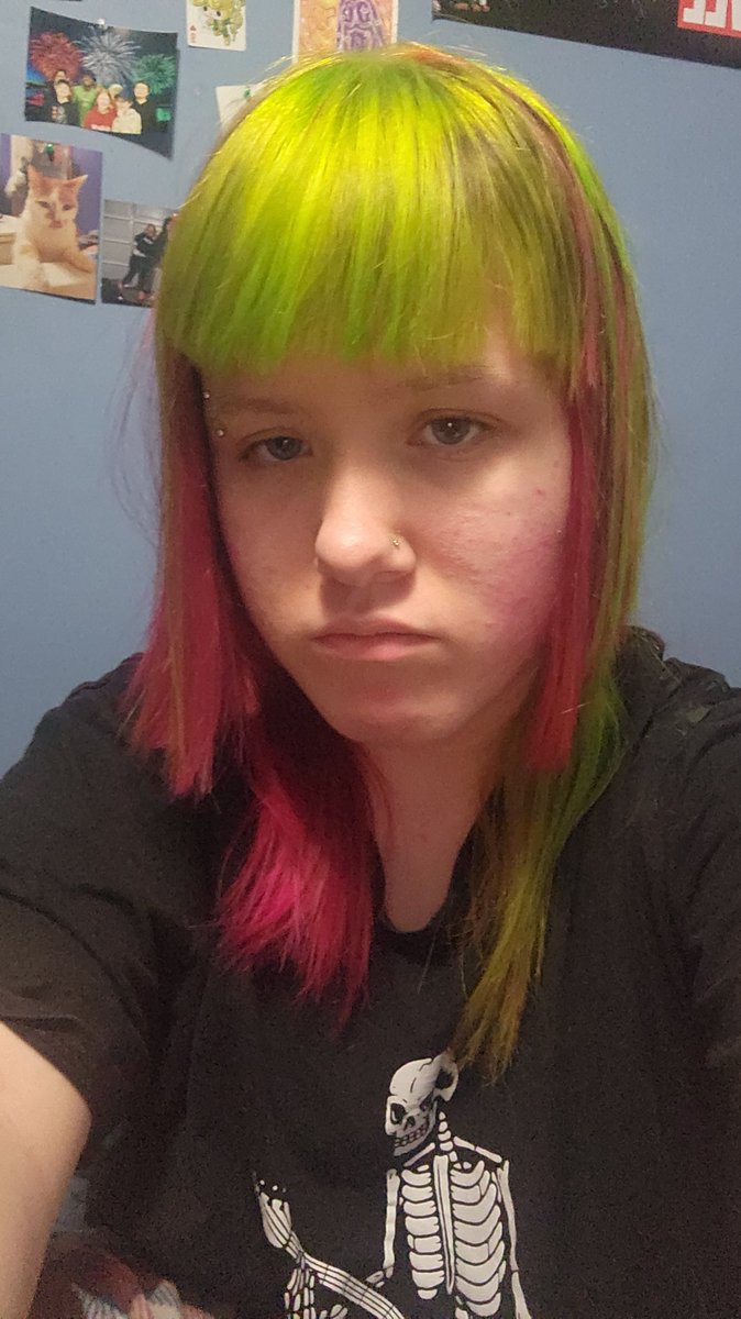 Arachno__kid's tweet photo. Hetslop but its okay because I'm just a fem nonbinary and he's transgender #greenweb https://t.co/qRCpyK3hMb