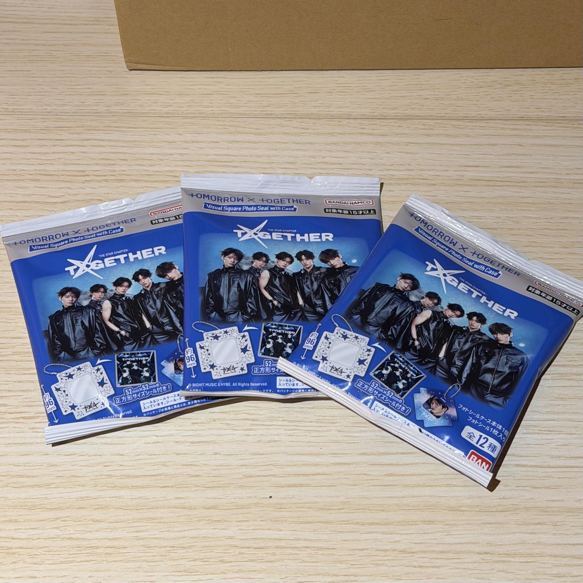 タワ渋kpop】 #TOMORROW_X_TOGETHER ”Visual Square Photo Seal with