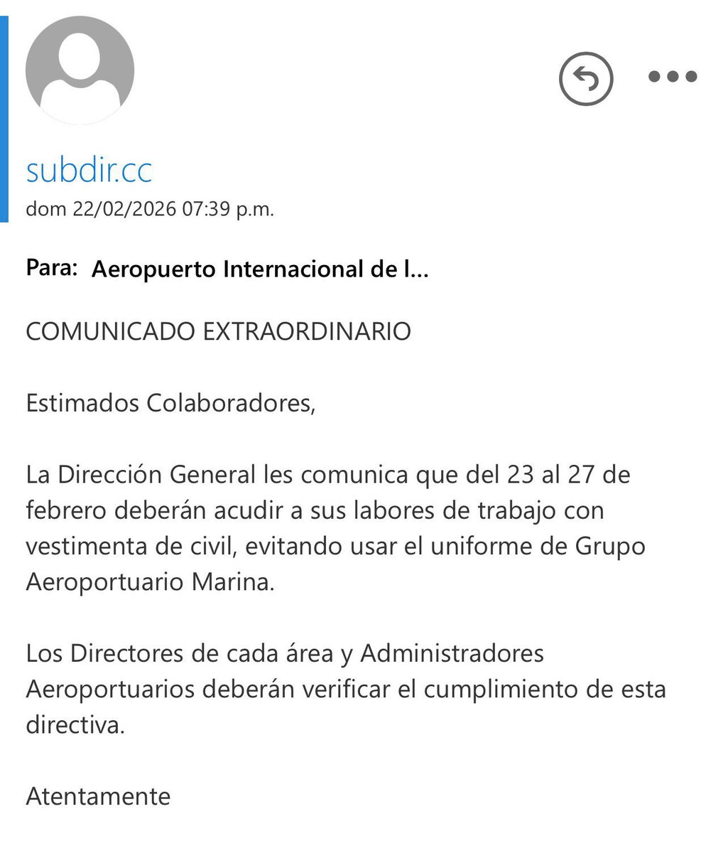 #ElMecho con la novedad de que en el <a href="/AICM_mx/">Aeropuerto Internacional Benito Juárez CDMX</a> al personal del aeropuerto se le acaba de pedir oficialmente dejar de usar el uniforme de marina <a href="/SEMAR_mx/">SEMAR México</a> . Toda esta semana deberán vestirse como civiles, ¿a qué o a quiénes le tienen tanto miedo?