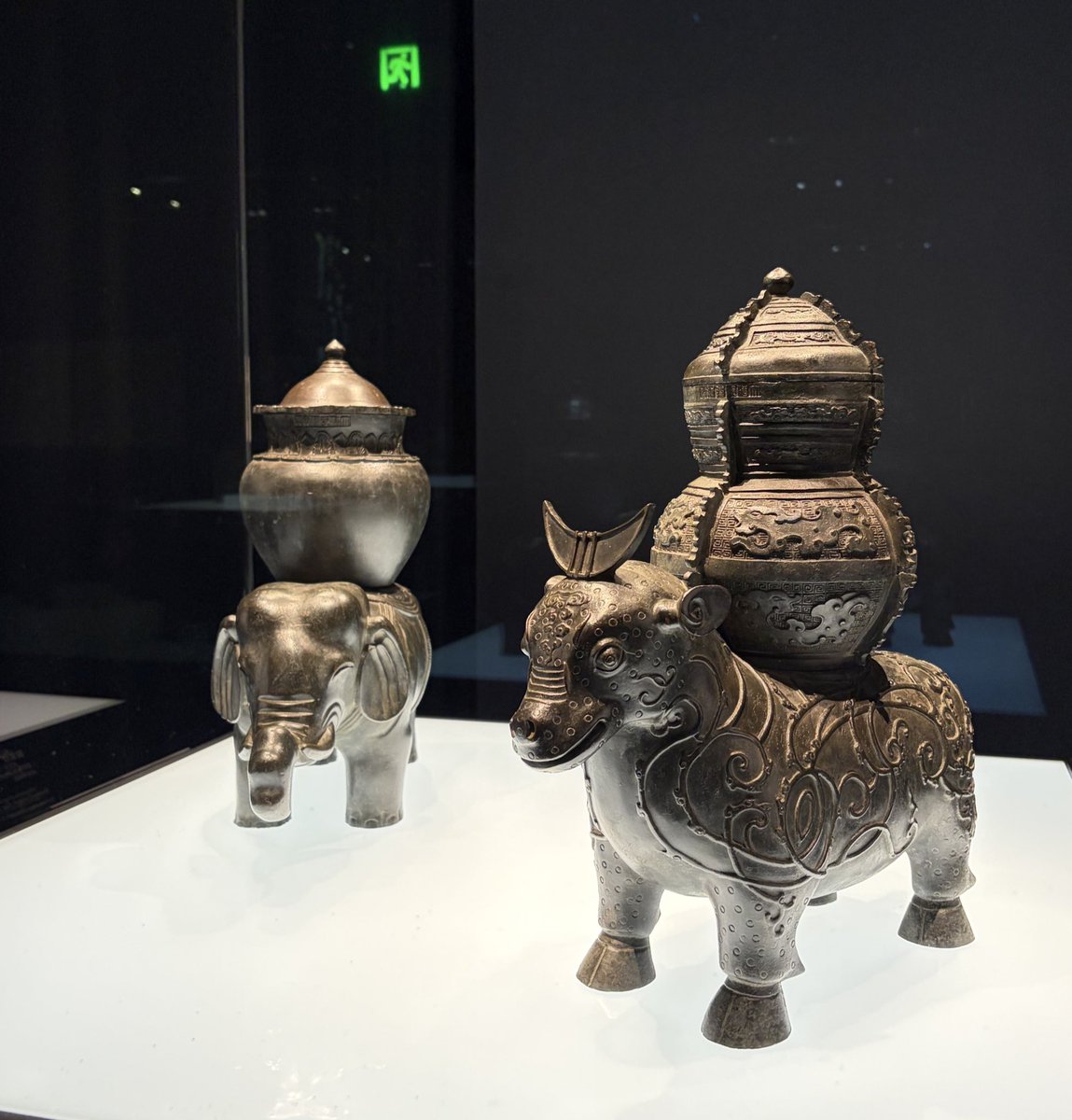 ⑬ 上海博物館（東館） 2024年にオープンした新館。古代から近代まで