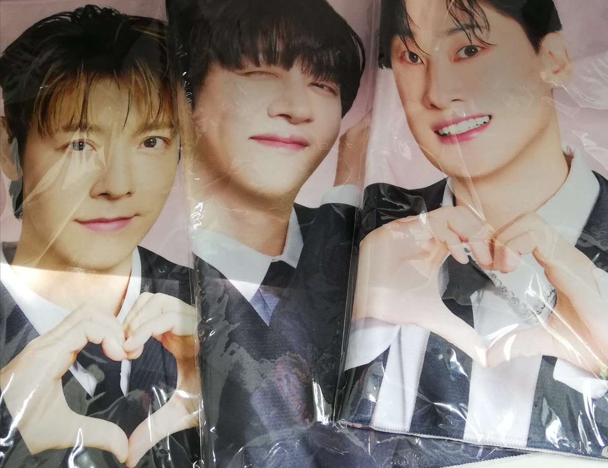 入荷情報】 💙 #SUPERJUNIOR 💙 サランヘスローガンタオルとコアラの