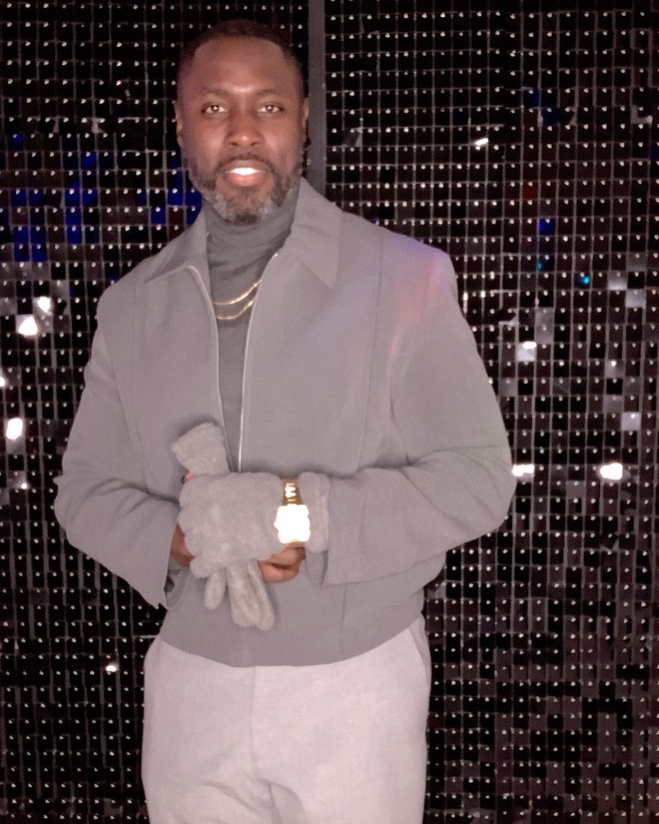 Damien A. Taylor tweet media