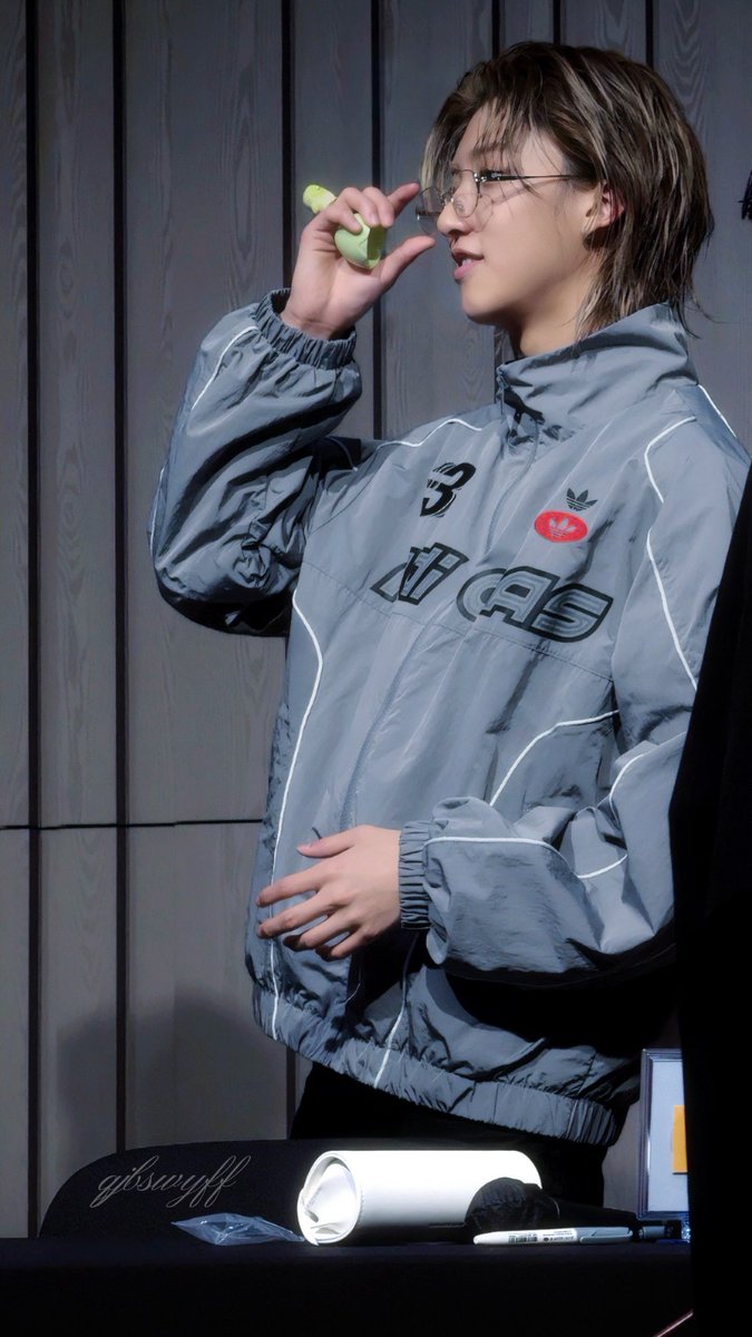 lohyeeunve's tweet photo. 260128 디마뮤 

#우진 #WOOJIN
#롱샷 #LNGSHOT https://t.co/CUkdiMg0Wd