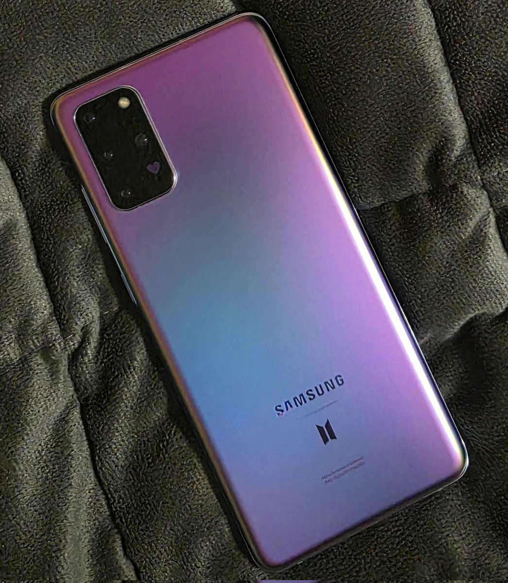 21_cyn's tweet photo. @SamsungMobile we need an upgraded version ASAP 💜 https://t.co/x7leCpM6Zr