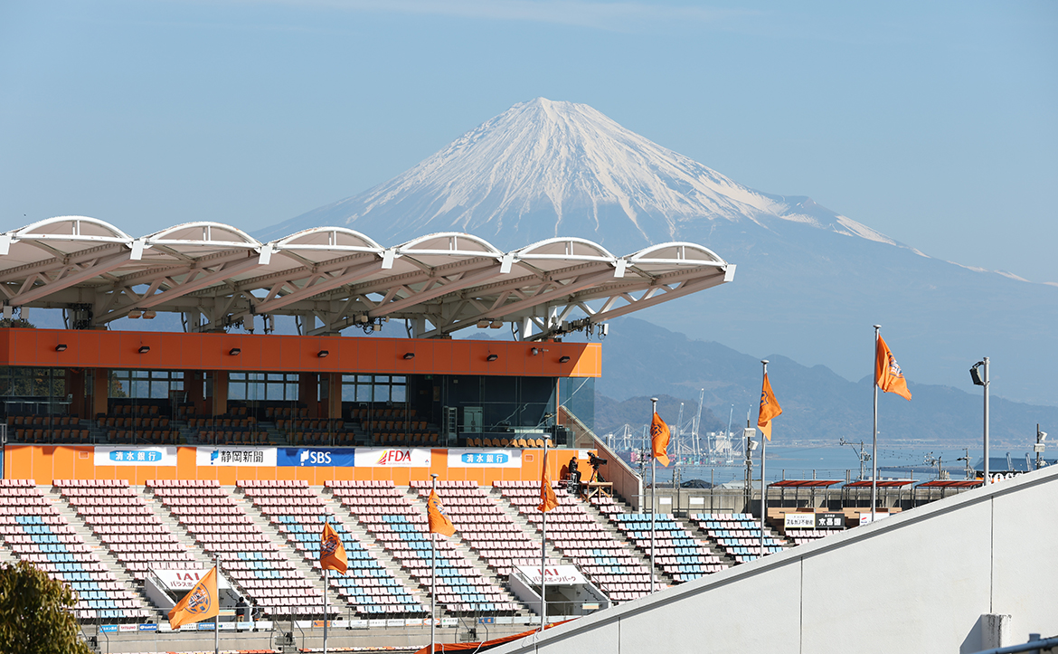 🗻#富士山の日 🏟ホームIAIスタジアム日本平からの🗻富士山📷をお届け