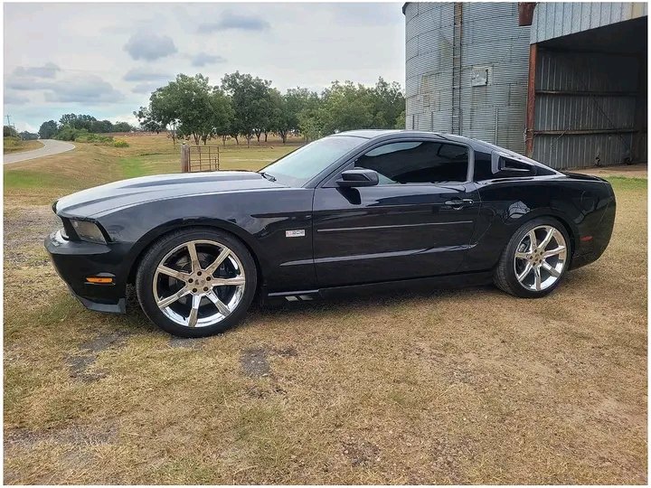 HellyPro185241's tweet photo. Whoaaaaaa!  Let's part this Saleen out!

Whole car: $10000 obo

Engine trans kit with No Cluster: $4500

Trunk, bumper, exhaust $2500

Wheels: $1500

Seats: $1500 https://t.co/TY87NHjO8S
