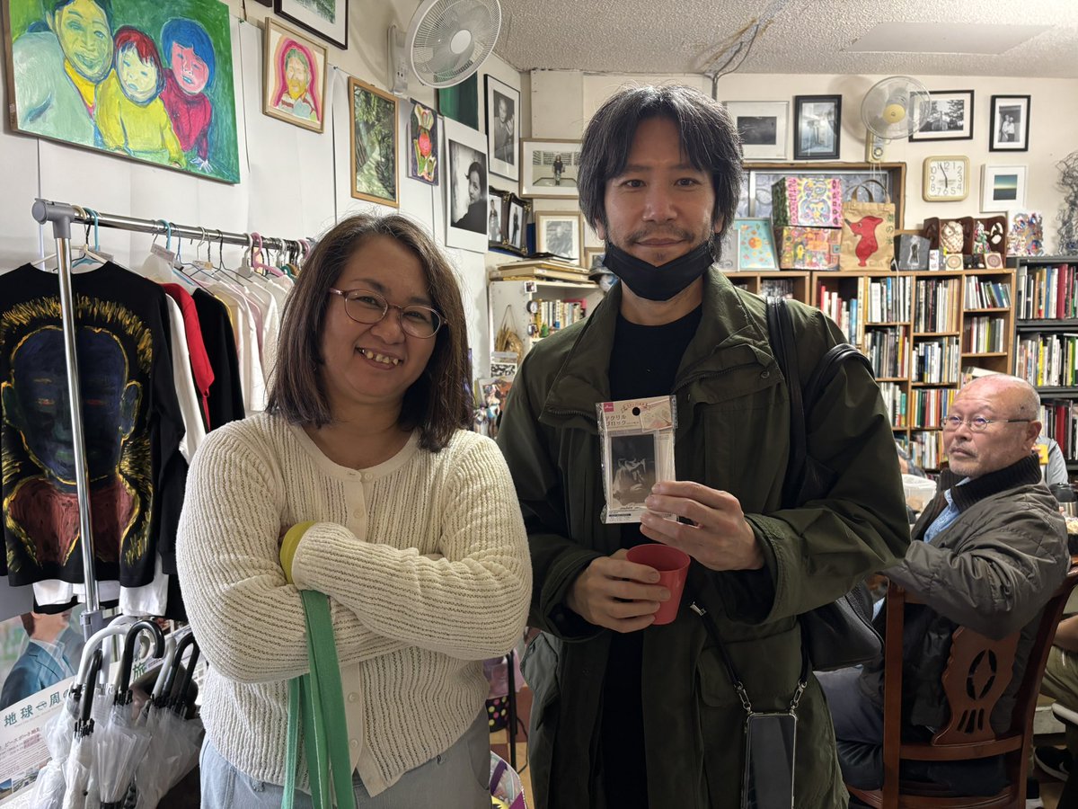 スマホ展VOL.1
ご来場頂きありがとうございます
2/28土曜迄の会期
入場料¥500
毎週火曜日定休日