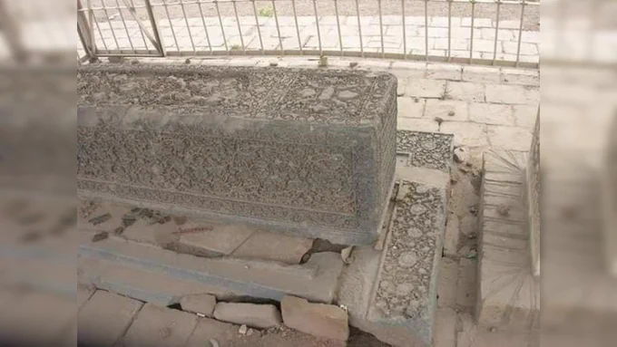 طالبان منار تاریخی سلطان حسین بایقرا را در فاریاب تخریب کردند