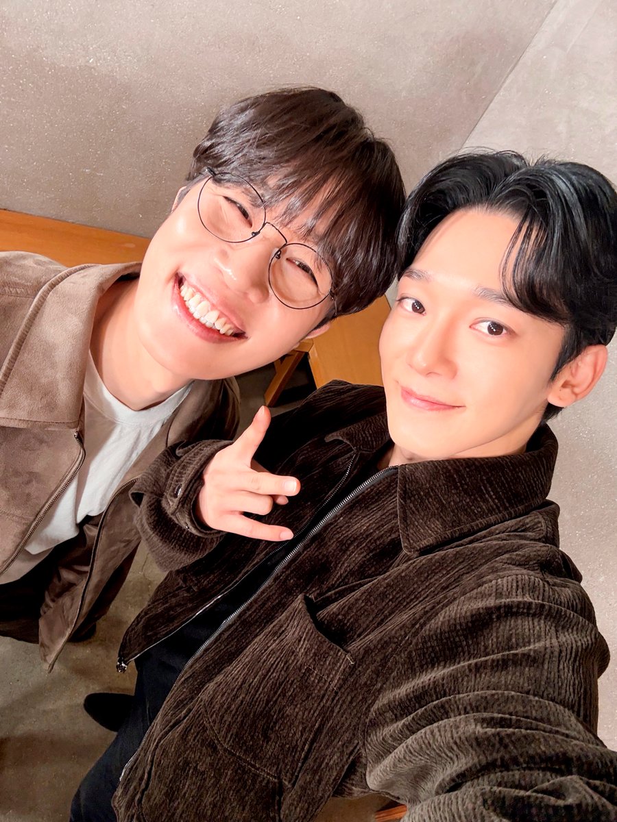 CHEN_official tweet media